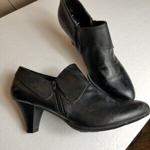 Bolo Black Leather Slip On Heel Shoes Women Size 10 M Faux Leather